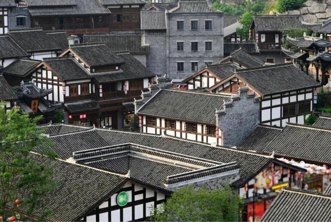 地板冒岩浆无敌版
